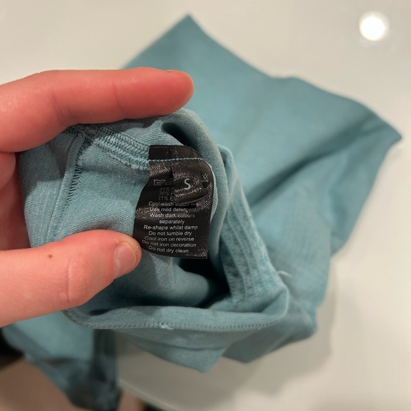 Alphalete biker shorts - Picture 3 of 3